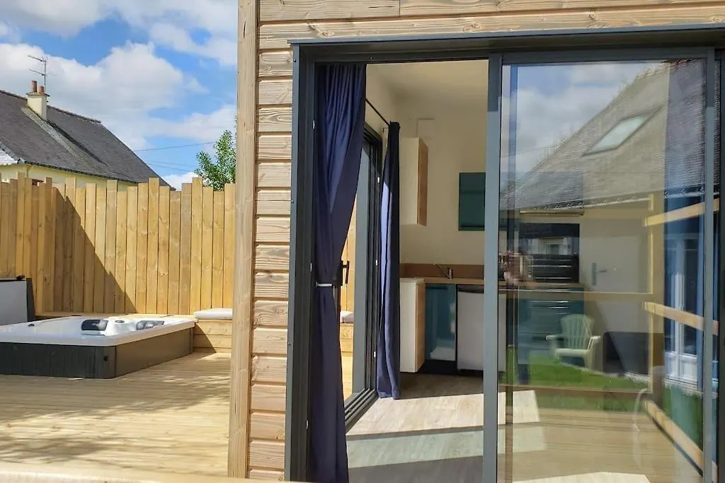 Holiday home Studio De Jardin Au Calme Hennebont France