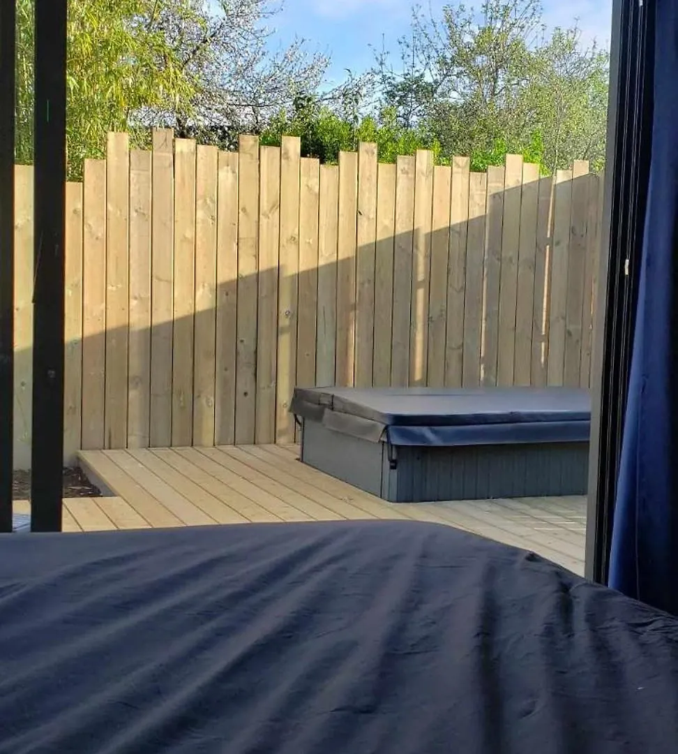 Studio De Jardin Au Calme Hennebont 0*,  France