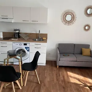 Le Manoir 3 T2 1er étage Appartement